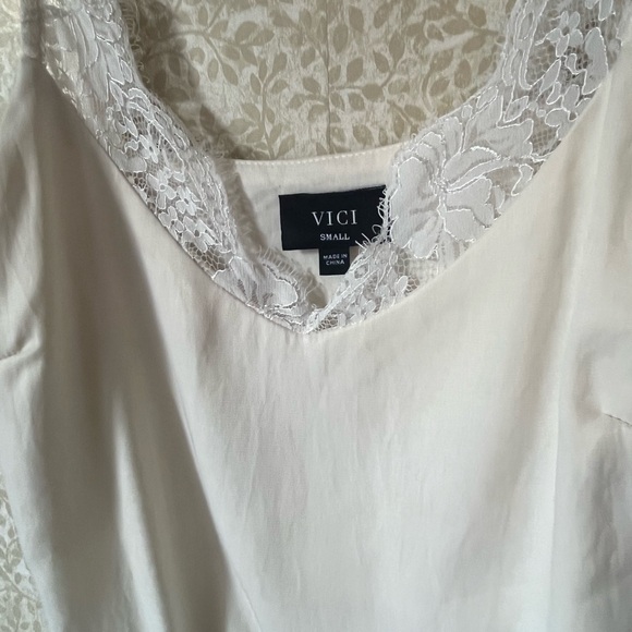 VICI small lace bodysuit - Picture 3 of 9